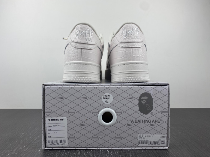 B*PE SNEAKER